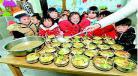 16年小孩吃母乳视频 大孩子吃人的母乳视频
	
